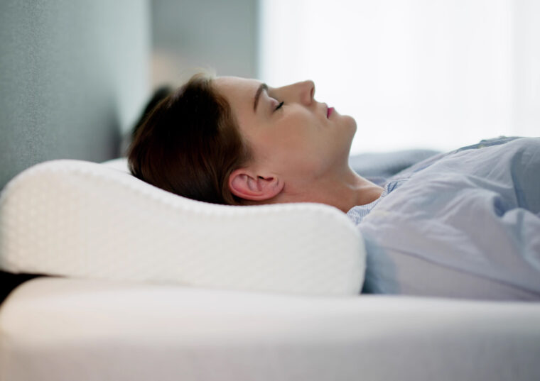 枕が合わないと首が痛くなる理由｜整骨院が教える枕選びと対処法